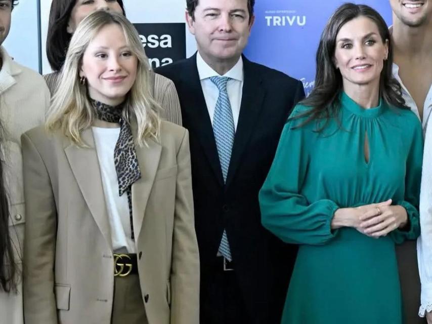 Junto a la reina Letizia.