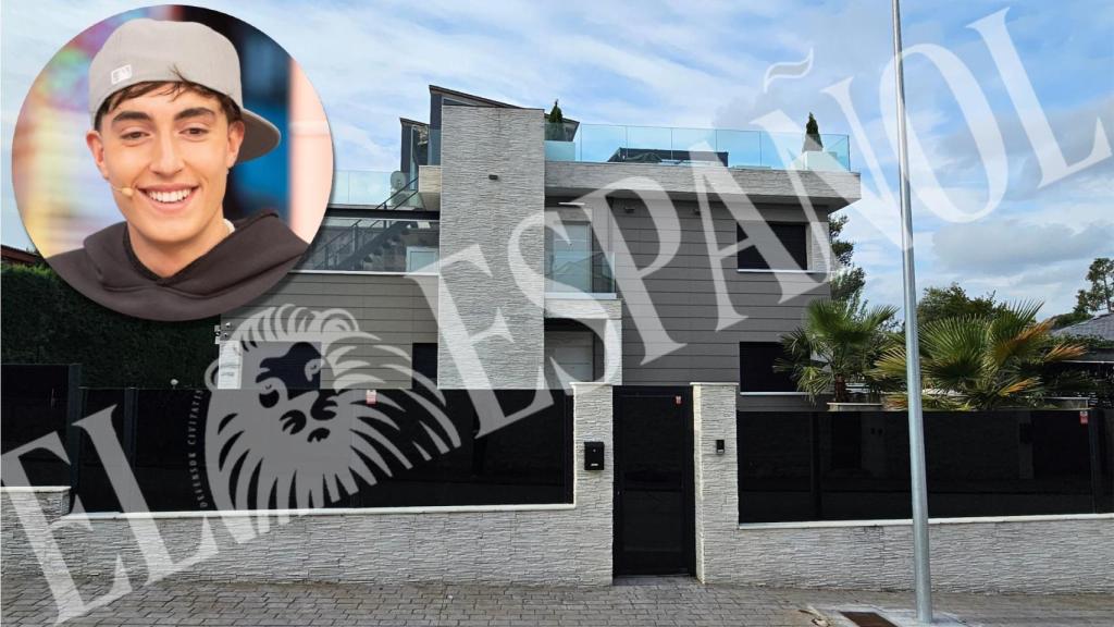 Plex, en su casa de Madrid, en un montaje de JALEOS.