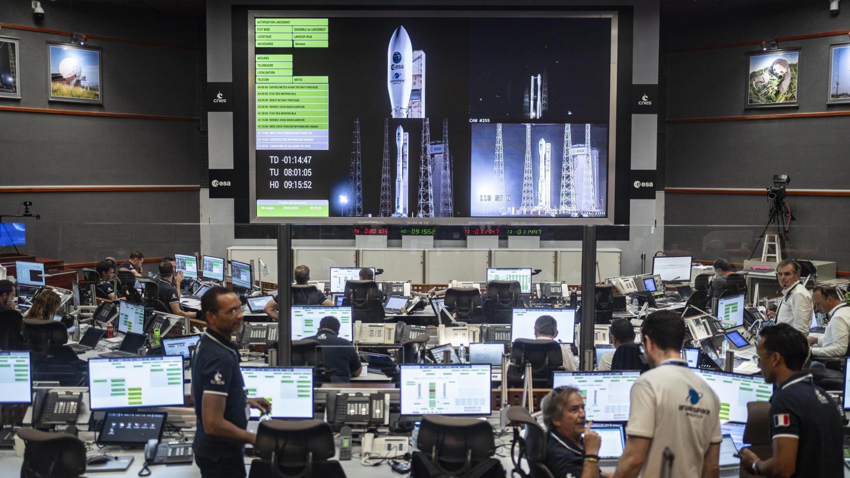 Interior del Centro de Control de Misión situado en el Puerto Espacial de Kourou