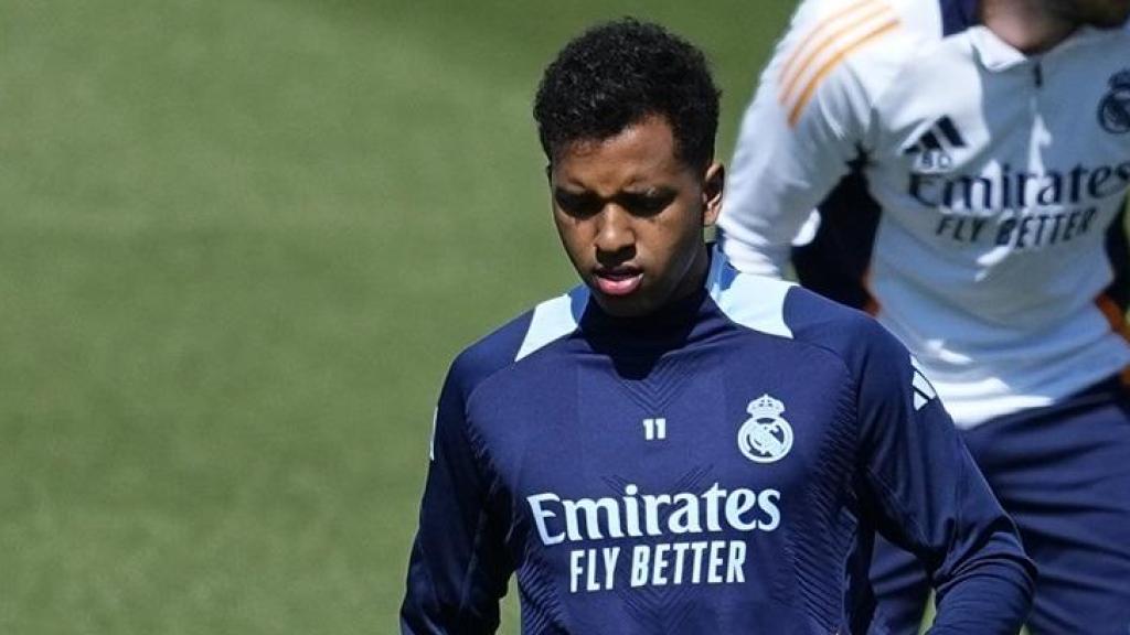 Rodrygo entrena con el Real Madrid