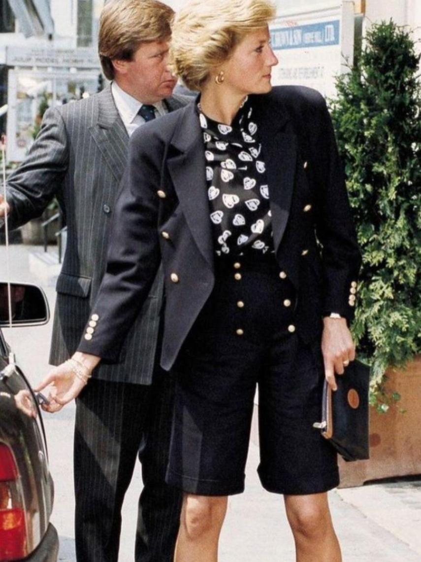 Lady Di con traje de bermudas.