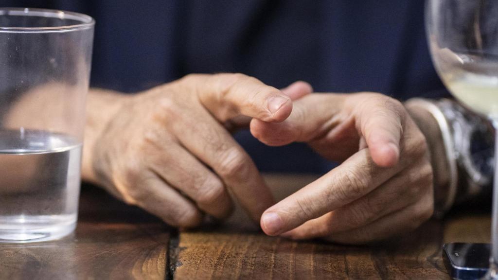 Las manos de Ángel Antonio Herrera, herramienta de trabajo.