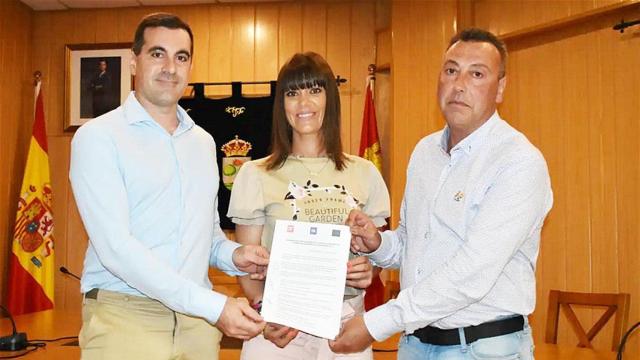 De izquierda a derecha: Roberto Martínez PP, Noelia García CS, y Fernando de la Cal PSOE.