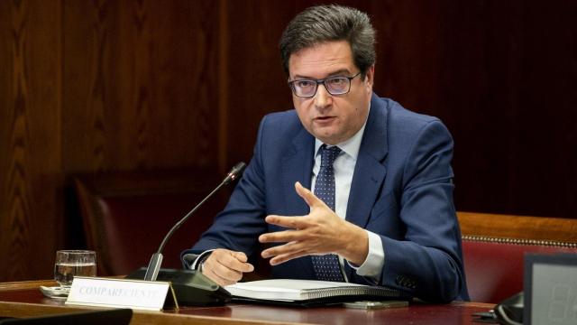 El ministro de Transformación Digital, Óscar López, este viernes durante su comparecencia ante la comisión de investigación del 'caso Koldo' en el Senado.