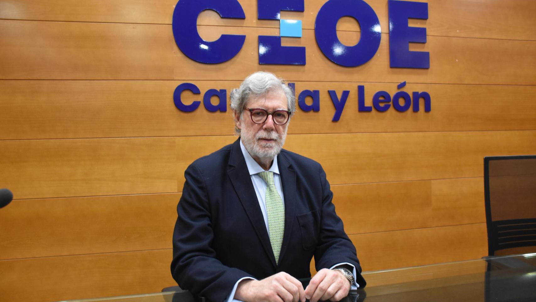 Santiago Aparicio (CEOE CyL), durante una entrevista con El Español - Noticias de CyL