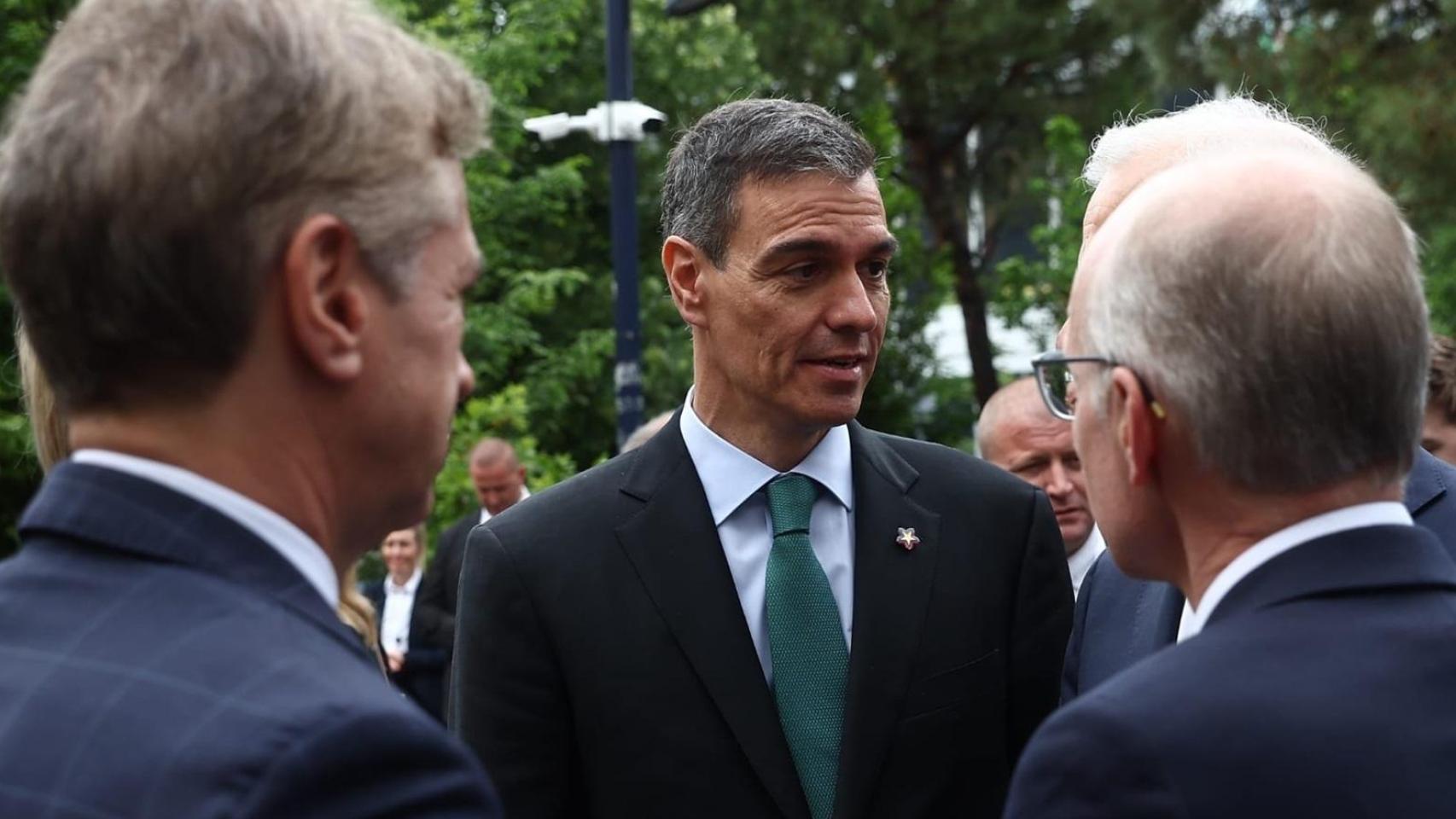 Pedro Sánchez, durante la recepción de la cumbre de la Comunidad Política Europea, este viernes en Tirana (Albania).