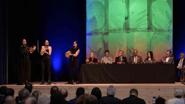 Acto central do Día das Letras Galegas coa actuación das Tanxugueiras.