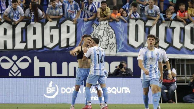 Chupete celebra su segundo tanto contra el Sporting de Gijón