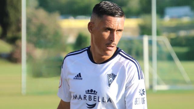 José Callejón, durante un partido con el Marbella.