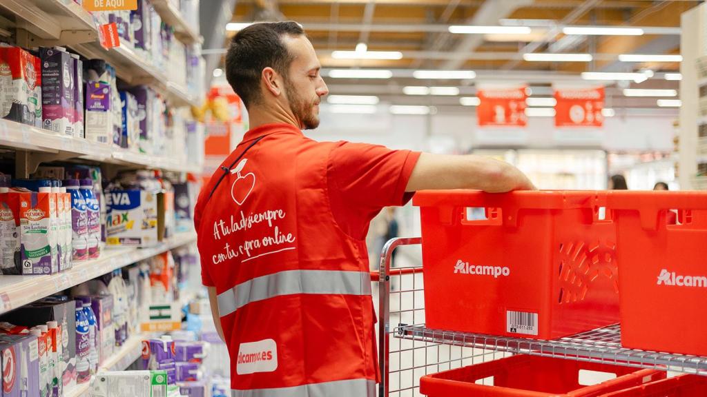 Trabajador de Alcampo.