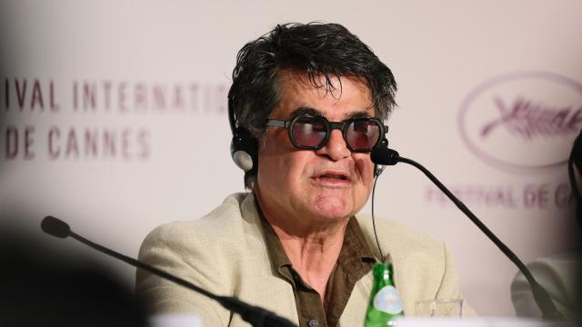 El director iraní Jafar Panahi en una rueda de prensa del festival de Cannes, donde presenta su nueva película, 'A Simple Accident'. Foto: EFE/EPA/ANDREAS RENTZ / POOL