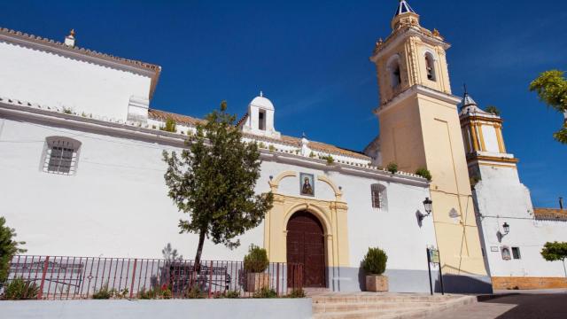 La iglesia de Puerto Serrano.