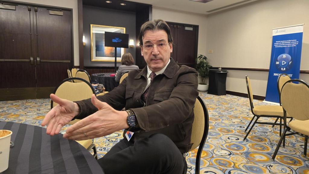 Luis Sentis, cofundador y asesor científico de Apptronik, durante la entrevista.