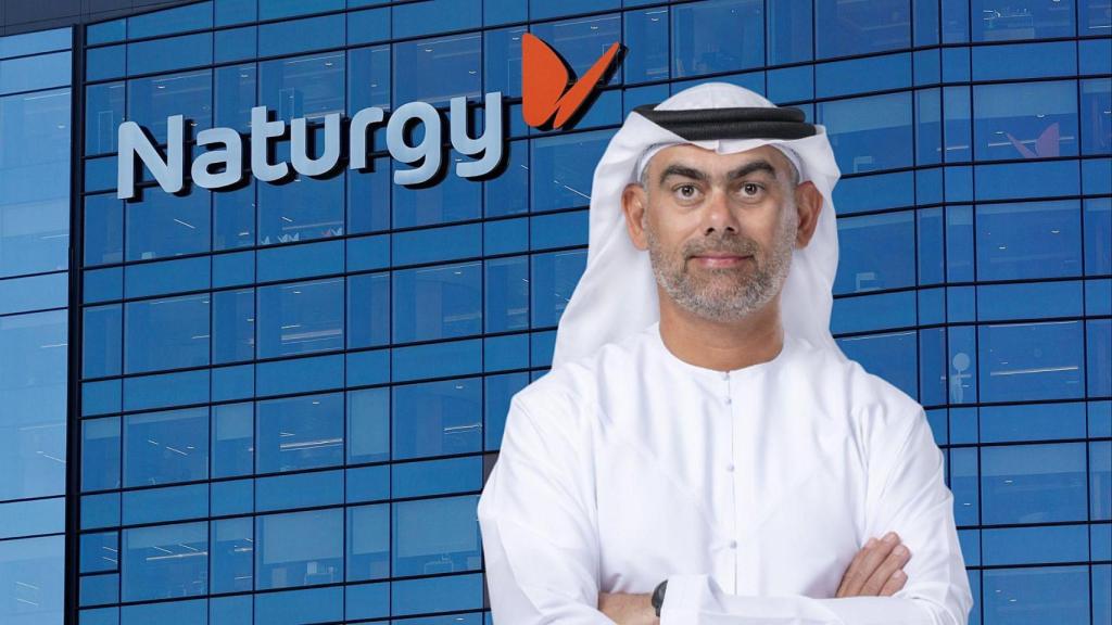 Fotomontaje de Jasim Husain Thabet, CEO de Taqa, y la sede de Naturgy.