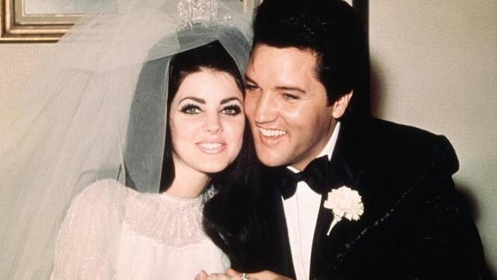 Priscilla y Elvis Presley el día de su boda.