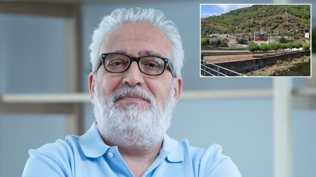 El humorista y actor Leo Harlem junto a una imagen de Matarrosa del Sil