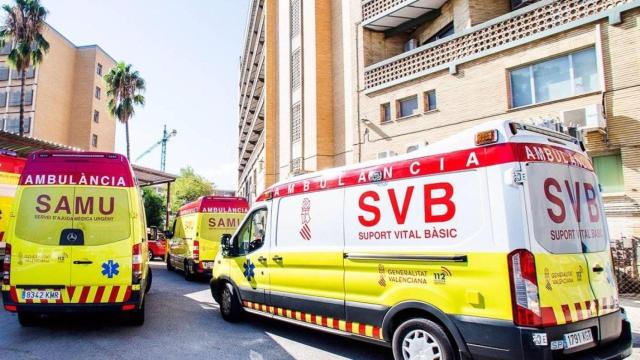 Ambulancias del SAMU y SVB, en una imagen de archivo. GVA