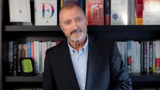 Pérez Reverte anuncia una nueva entrega del capitán Alatriste 14 años después de la última entrega
