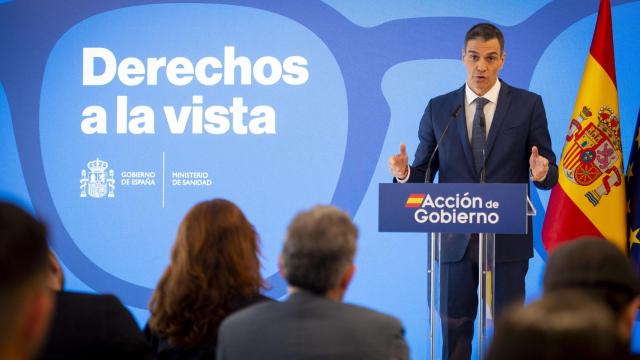 El presidente del Gobierno, Pedro Sánchez, durante un acto sobre políticas públicas de salud, en el Colegio Nacional de Ópticos-Optometristas.