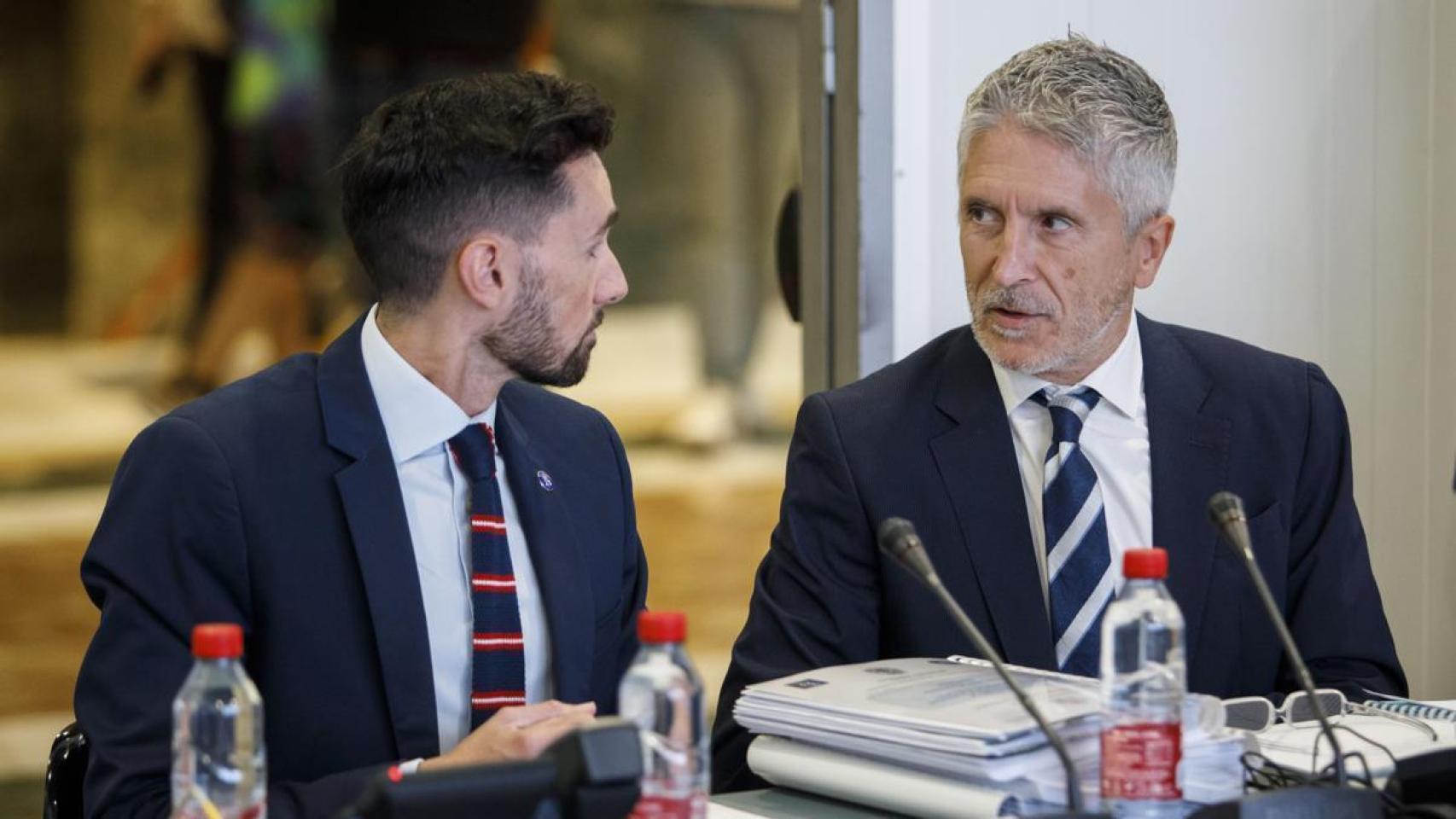 Rafael Pérez y Grande-Marlaska en una reunión del Centro de Coordinación Operativo, en octubre de 2023.