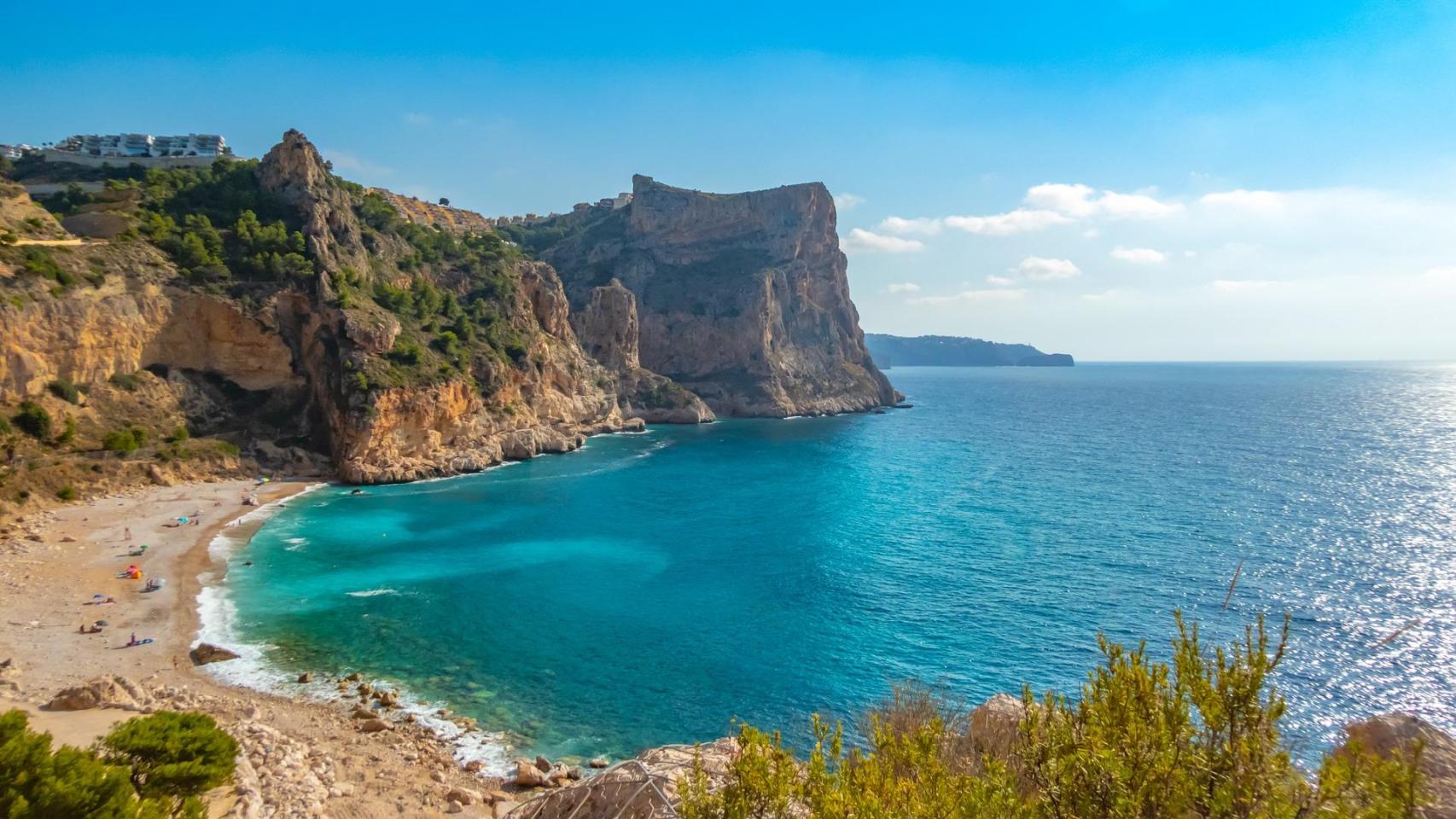 Una de las calas de Alicante.