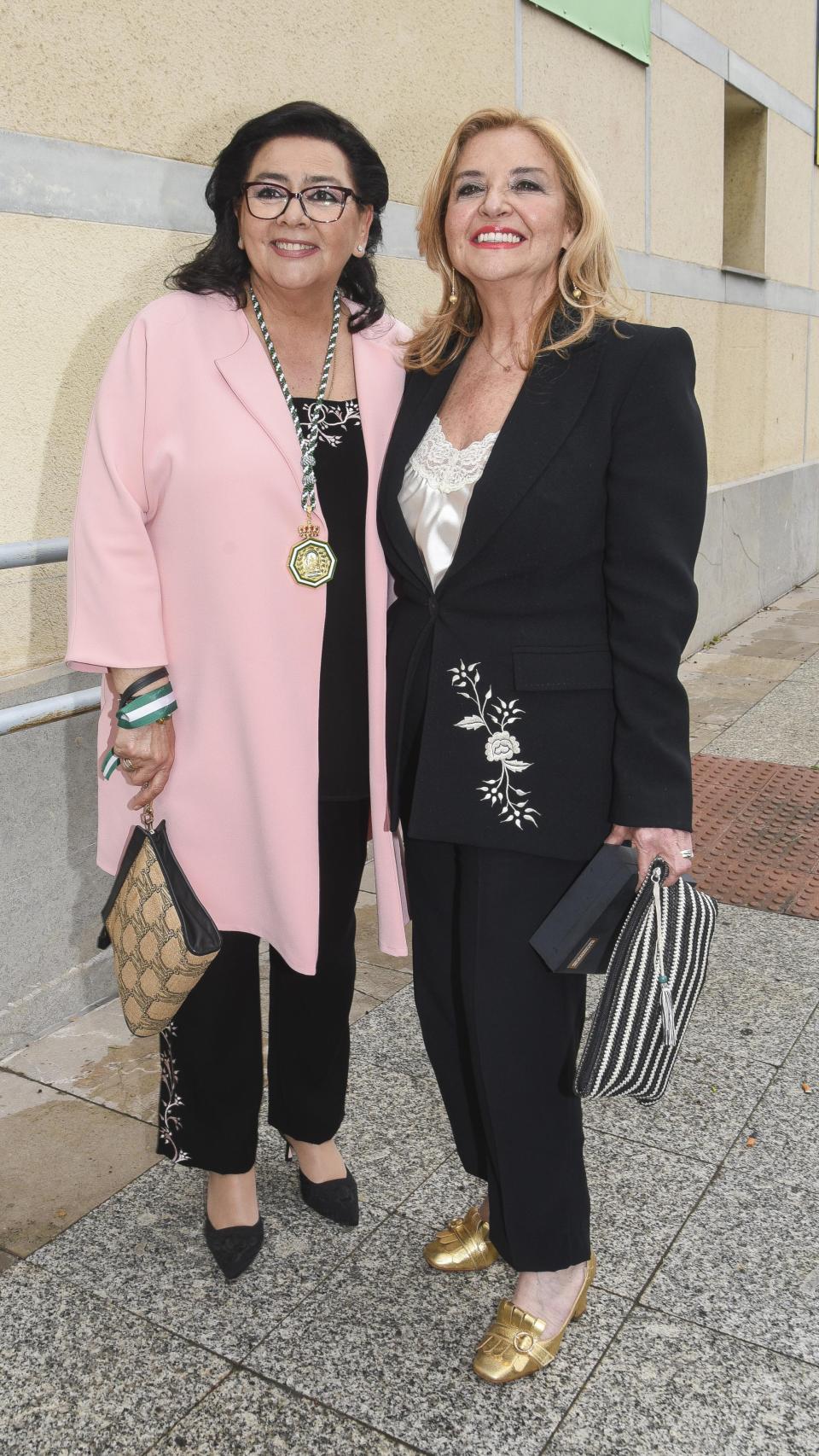 María del Monte e Inmaculada Casal, en una fotografía tomada el pasado mes de febrero.
