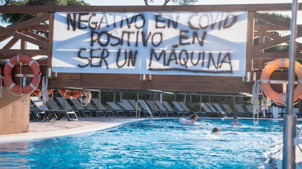 La 'pool party' de 'Viaje de fin de curso: Mallorca'.