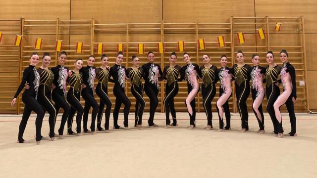 Varias de las deportistas del club.