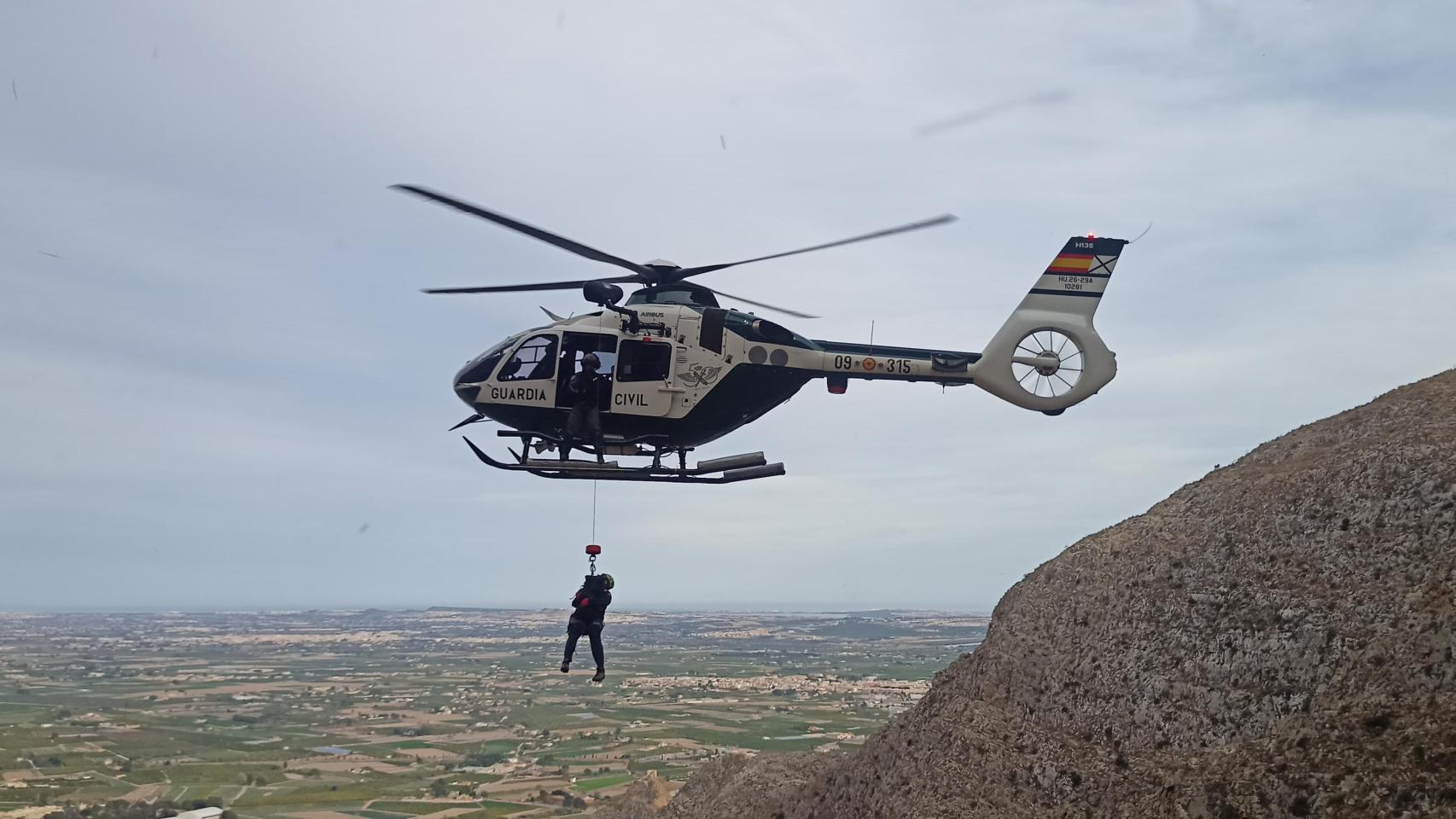 Un rescate en helicóptero del GREIM.