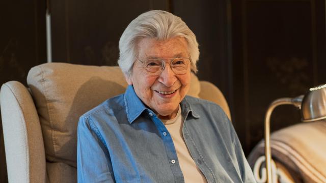 El compositor Manuel Alejandro en su casa de Alcobendas