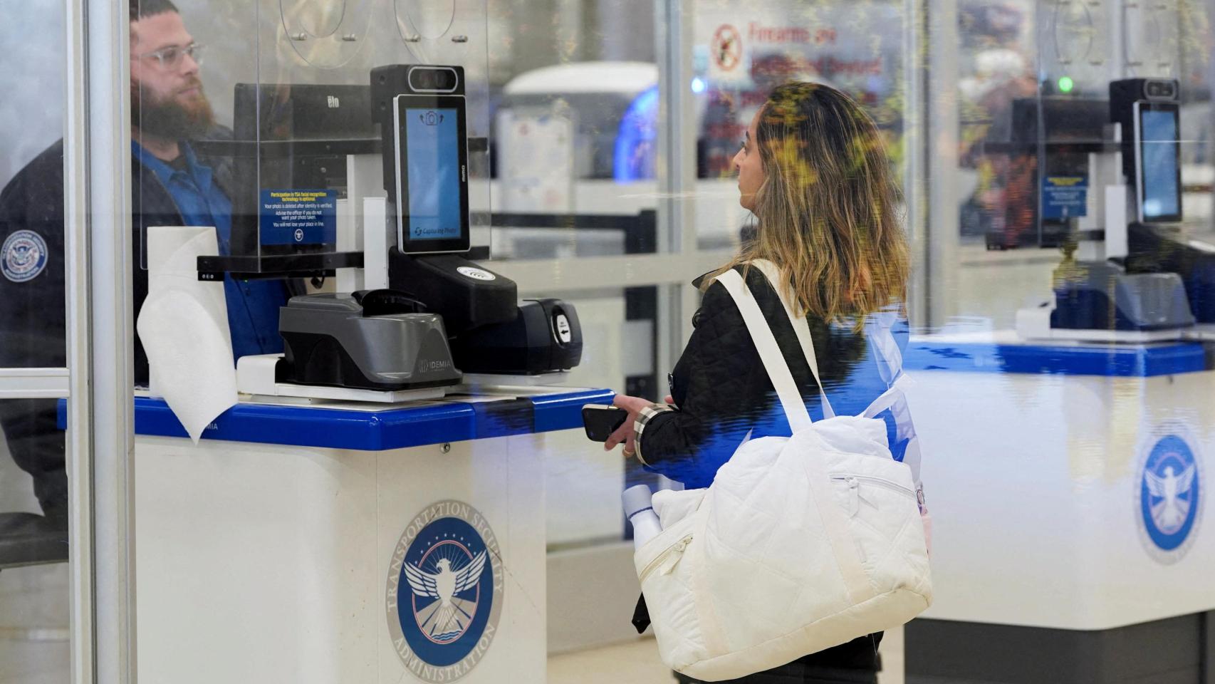 Sistema de identificación facial en aeropuerto