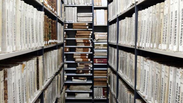 Una sala del Archivo Histórico de la USC.