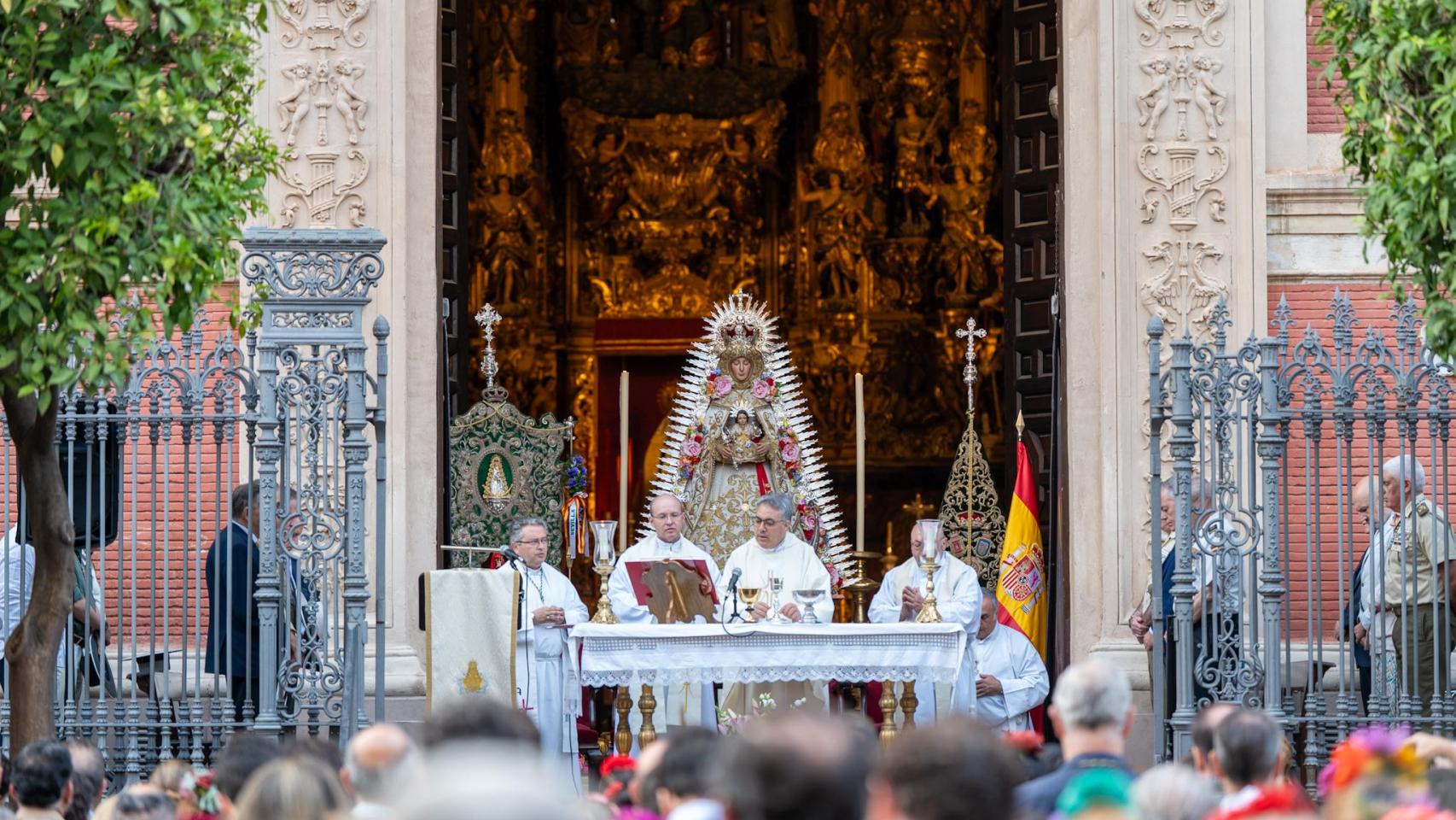 En imágenes, la salida de la Hermandad del Rocío de Sevilla