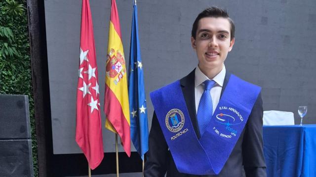 Antonio Tabanera, le joven que ha obtenido 50 matrículas entre la carrera y el máster.