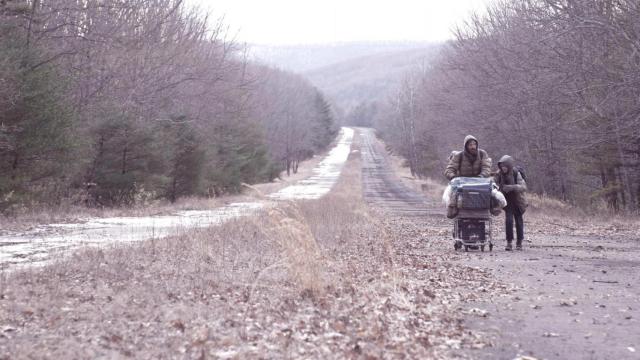 Una escena  de 'La Carretera' (John Hillcoat, 2009).