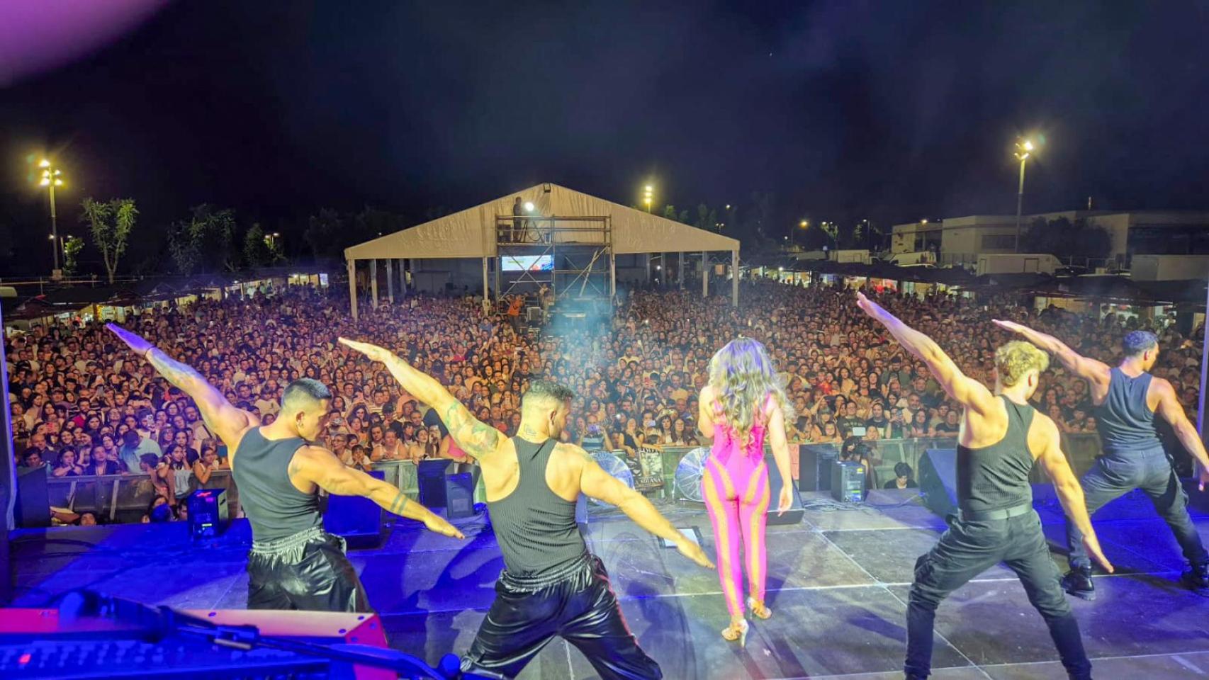 Melody demuestra su tirón en Castilla-La Mancha con un llenazo y rebosa  energía tras su paso por Eurovisión