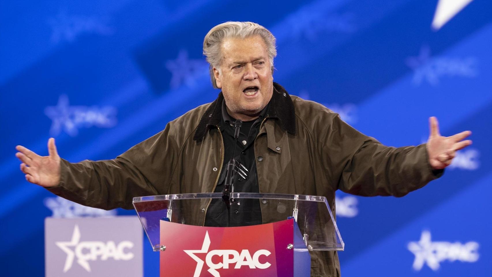 Steve Bannonn durante la conferencia CPAC 2025.