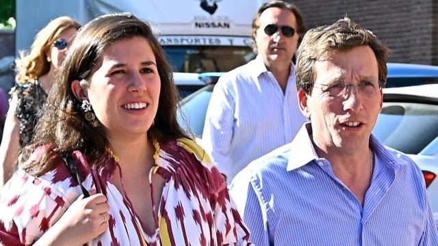 Teresa Urquijo y José Luis Martínez-Almeida en Las Ventas.
