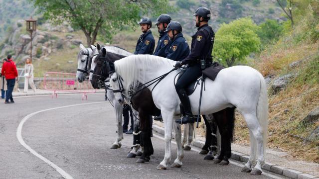 Imagen de archivo de agentes a caballo de la Policía Nacional en Toledo.