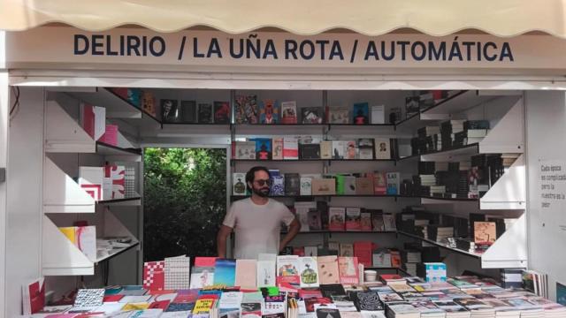 Caseta de La Uña Rota en la Feria del Libro de Madrid 2025. Foto: La Uña Rota