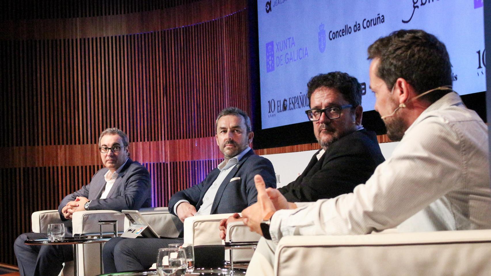 Moderador y participantes de la mesa redonda 'Innovación tecnológica en Galicia'