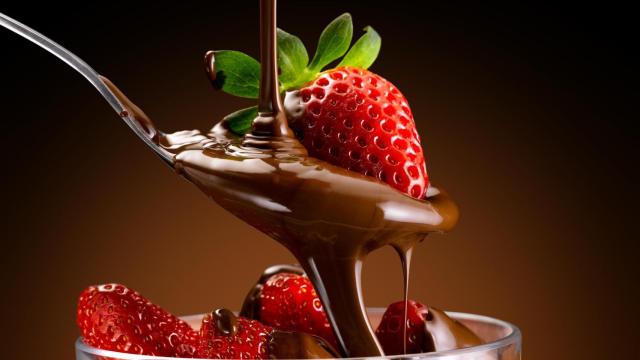¿Acaso no son irresistibles las fresas con chocolate?