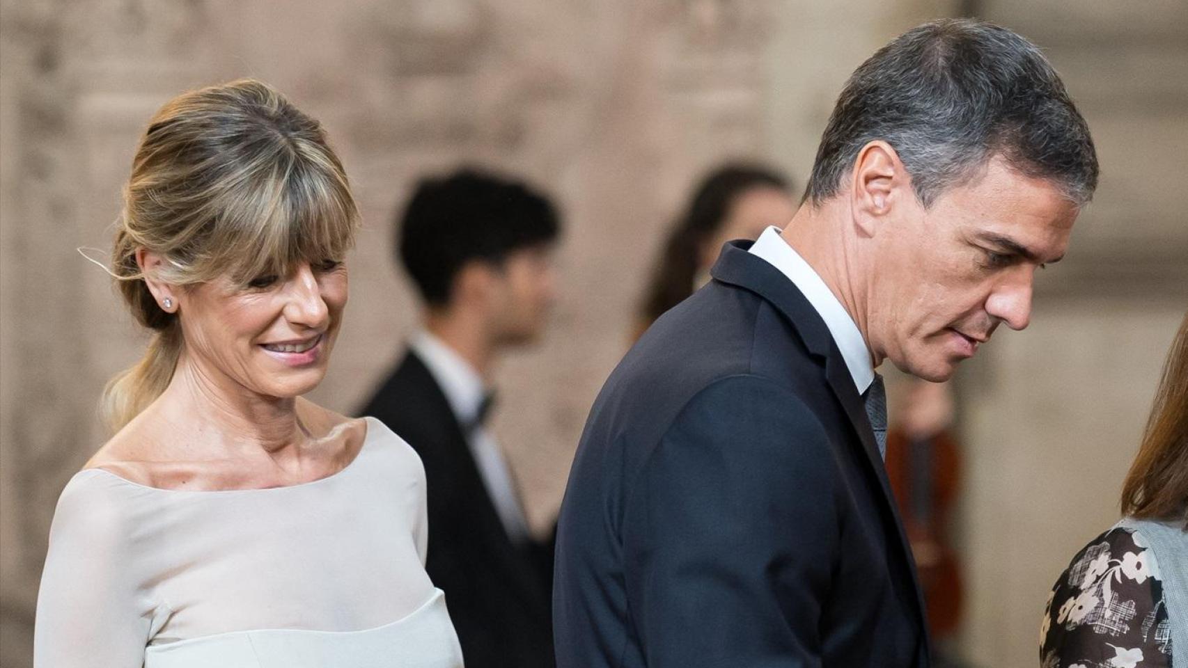 Begoña Gómez, esposa del presidente del Gobierno, y Pedro Sánchez, en un acto en el Palacio Real.