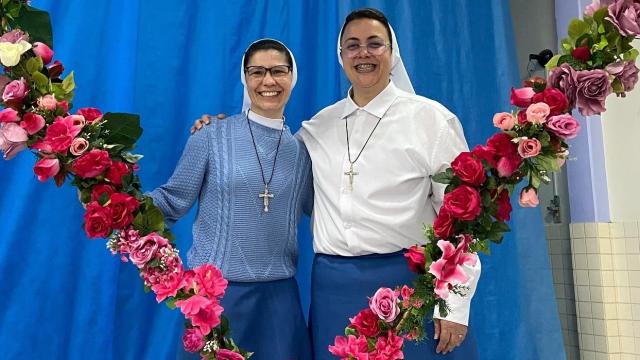 Sor Marisa y Sor Marizele.