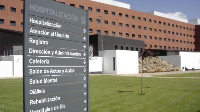 Fachada principal del Hospital de Ciudad Real.