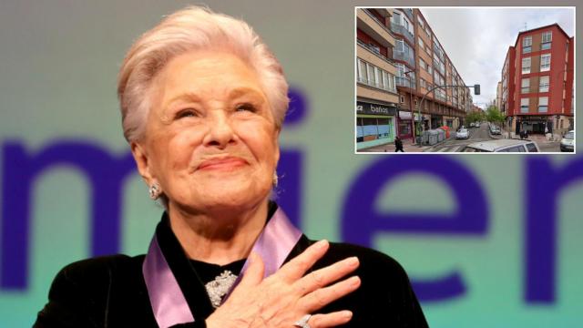 La actriz Lola Herrera durante la entrega de la Medalla de Oro de Valladolid junto a una imagen de la calle del barrio de Las Delicias donde creció