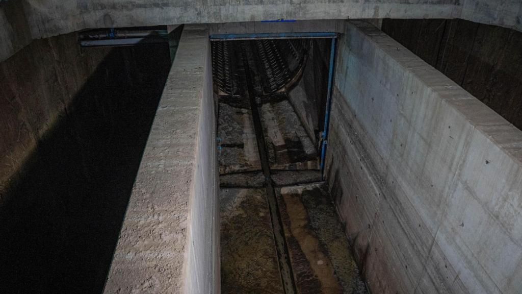 El colector, un túnel de tres kilómetros de longitud que guarda el agua que el tanque no puede asumir cuando se llena.