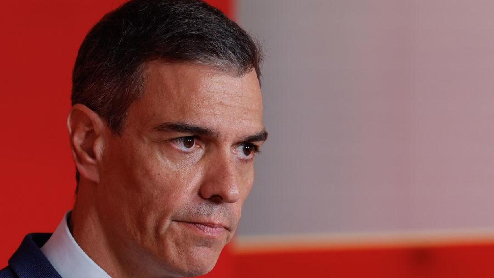 El presidente del Gobierno y secretario general del PSOE, Pedro Sánchez, este lunes en Ferraz.