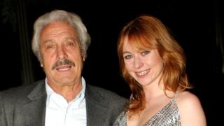 Tensión en el tanatorio de Manolo Zarzo entre Flavia y David, dos de los hijos del actor: qué pasó y una tremenda provocación