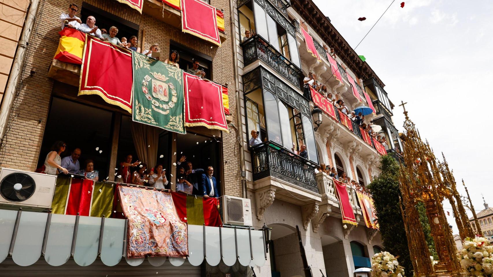 Toledo resplandece en su día grande: las mejores fotos que nos ha dejado la procesión del Corpus